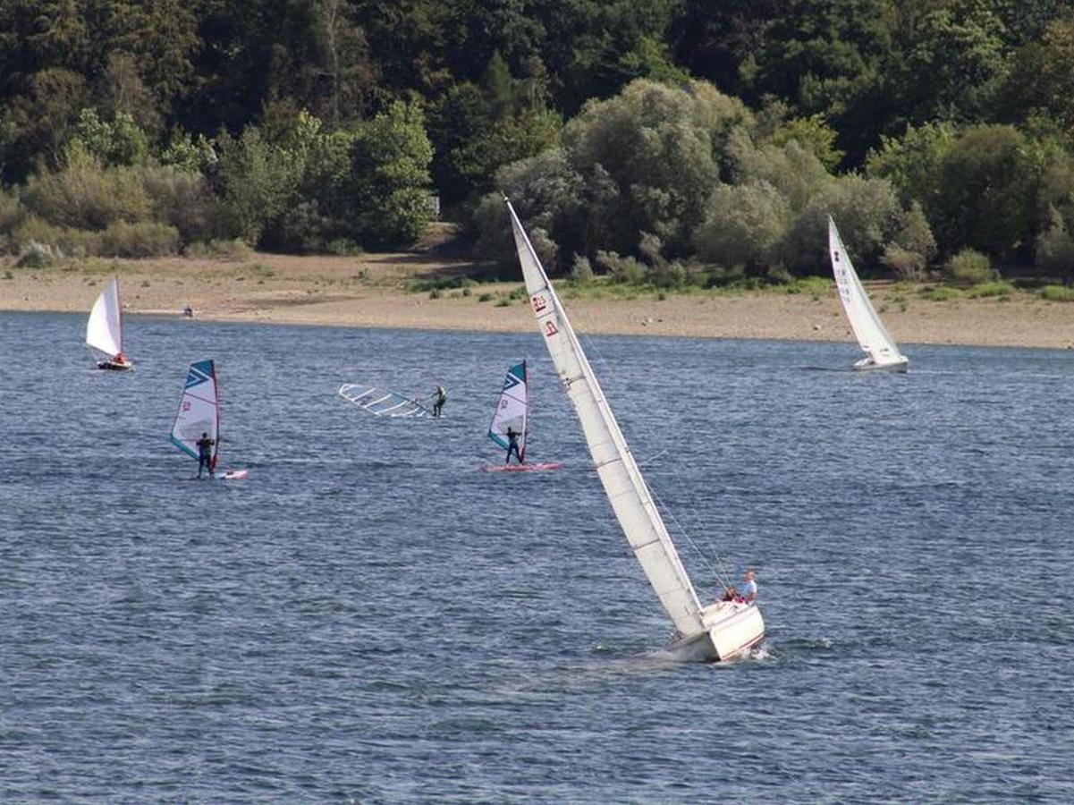 Ferienwohnungen Am Seeufer Moehnesee Ngoại thất bức ảnh